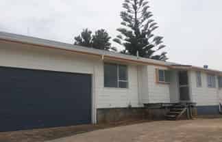 1116 Papamoa Beach Road, Papamoa