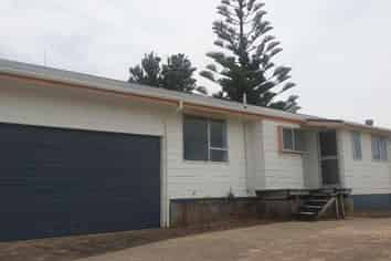 1116 Papamoa Beach Road, Papamoa