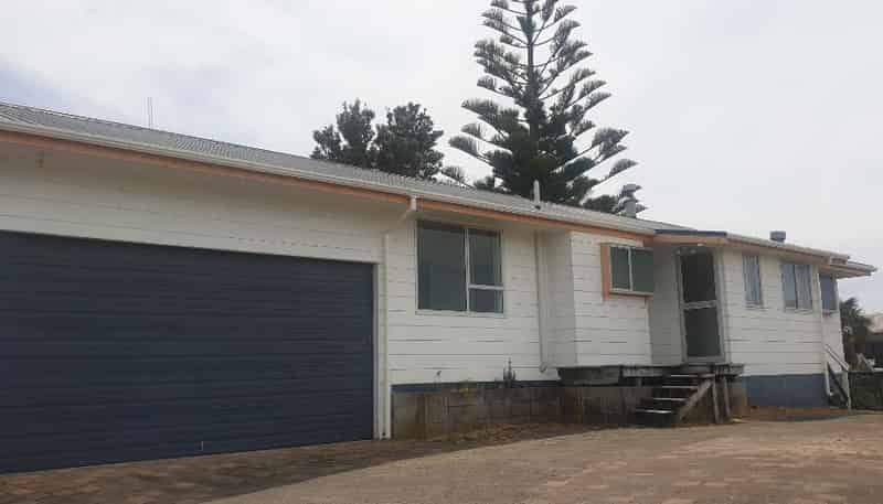 1116 Papamoa Beach Road, Papamoa