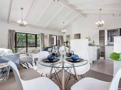 4/107a Woodglen Road, Glen Eden