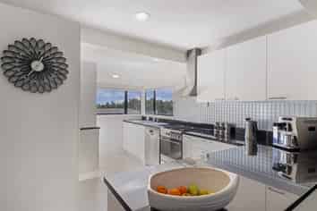 1/20 Coroglen Avenue, Birkenhead