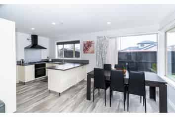 606 Madras Street, Saint Albans