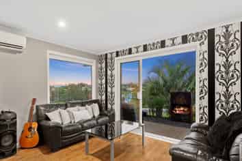 10 Tralee Street, Omokoroa