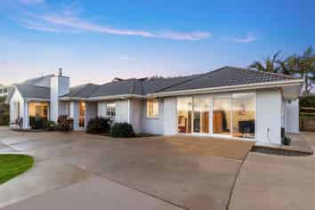 10 Tralee Street, Omokoroa