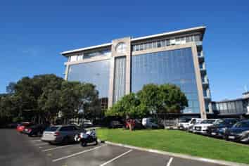 Prime Office in Newmarket with 10 Carparks