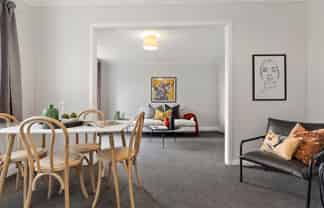 195 College Street, West End