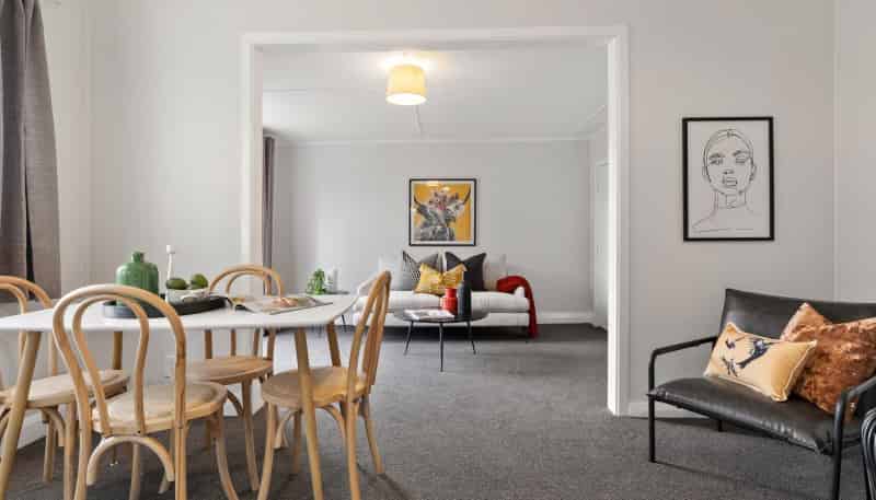 195 College Street, West End