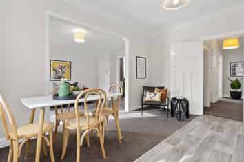 195 College Street, West End