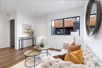 2/26 Garland Road, Greenlane