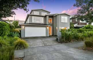 64 Caldera Drive, Long Bay