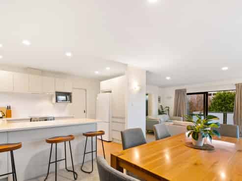 67 Seaview Road, Castor Bay