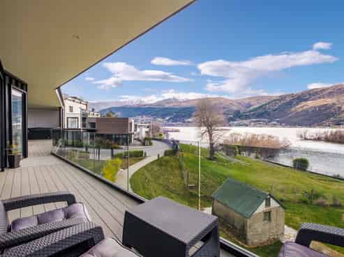 1 and 1A William Rees Place, Kelvin Heights