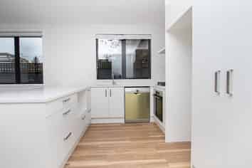 73D Houchens Road, Glenview