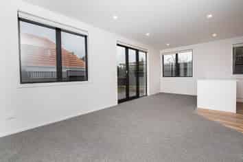 73D Houchens Road, Glenview