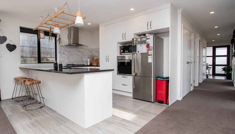 15 Blackwood Crescent, Glenview