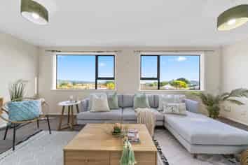 33 Kokiri Crescent, Waitangirua