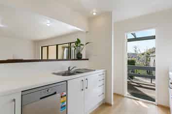 2/159 Orakei Road, Remuera