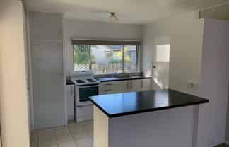 2/166 Gloucester Street, Taradale