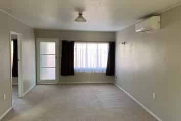 2/166 Gloucester Street, Taradale