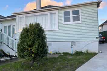 28 Roberton Road, Avondale