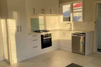 28 Roberton Road, Avondale