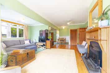 300 Pukehina Parade, Pukehina