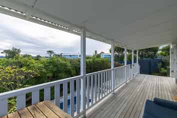 300 Pukehina Parade, Pukehina