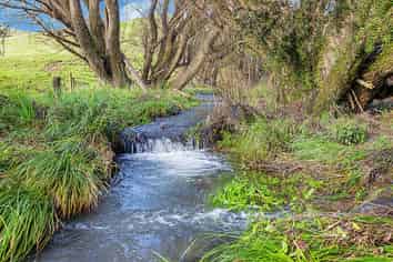 719 Otaika Valley Road, Maungatapere