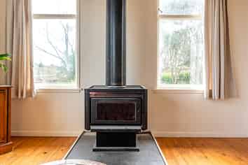 10 Natzka Road, Ostend