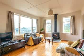 10 Natzka Road, Ostend