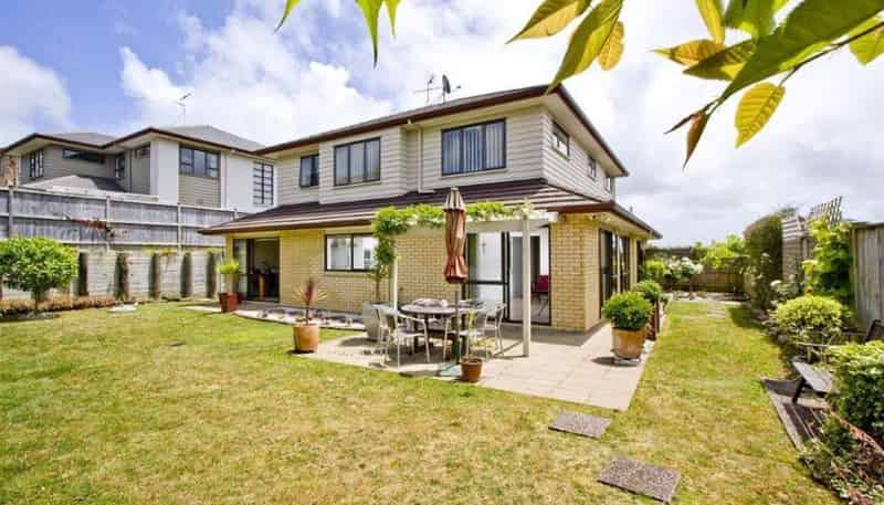 13 Laurel Oak Drive, Albany