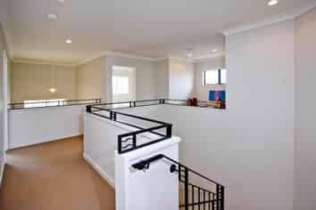 13 Laurel Oak Drive, Albany