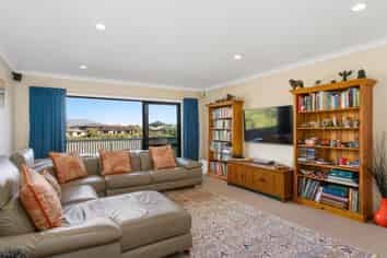 25 Pateke Way, Paraparaumu Beach