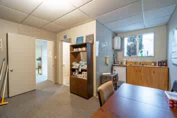 Trades People/ Investors