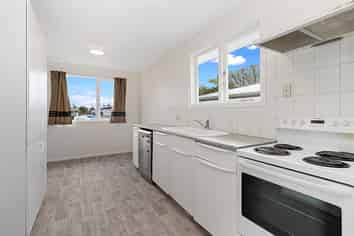 77 Collins Road, Melville