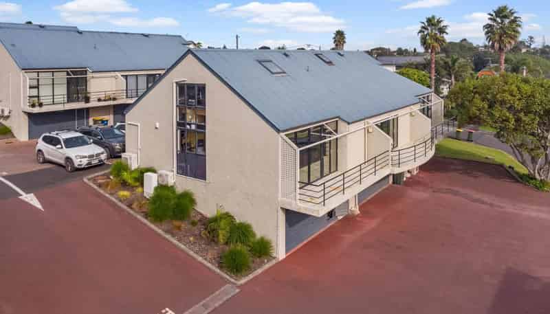 10/326 Sunset Road, Mairangi Bay