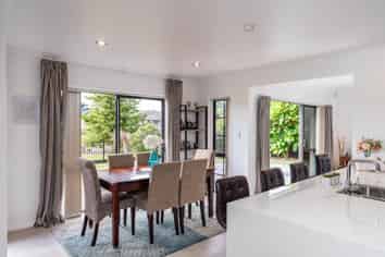 12 Ngatiti Place, One Tree Point