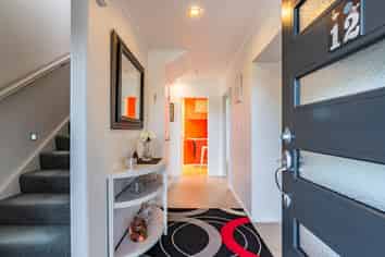 12 Ngatiti Place, One Tree Point