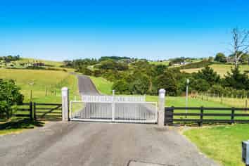 63 Whitford Park Road, Whitford