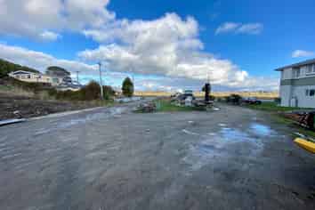 14 Barnego Road, 32 and 34 Stamford Street, Balclutha