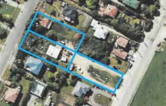 14 Barnego Road, 32 and 34 Stamford Street, Balclutha