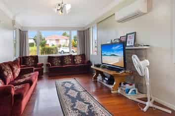 15 Sherwood Avenue, Te Atatu South