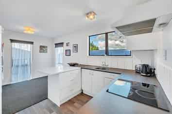 206 Solar Road, Glen Eden