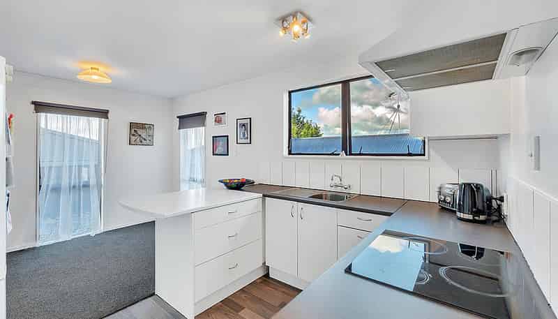 206 Solar Road, Glen Eden