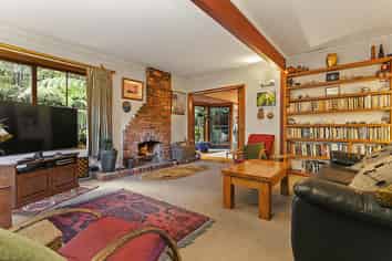 11 Arama Avenue, Titirangi