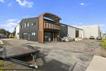 Sizeable Papamoa industrial