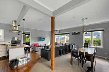 12 Waterfront Road, Mangere Bridge