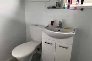 4/13 Eason Street, Victoria