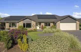 14 Captains Loop, Paihia