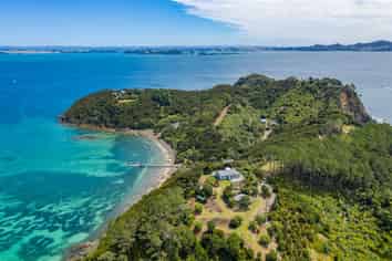 00 Pinewood, Motuarohia Island, Russell